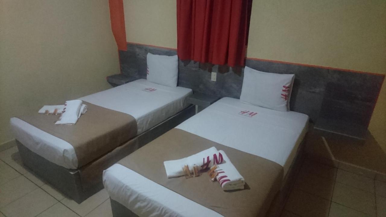 Hotel Madrid גואדלחארה מראה חיצוני תמונה